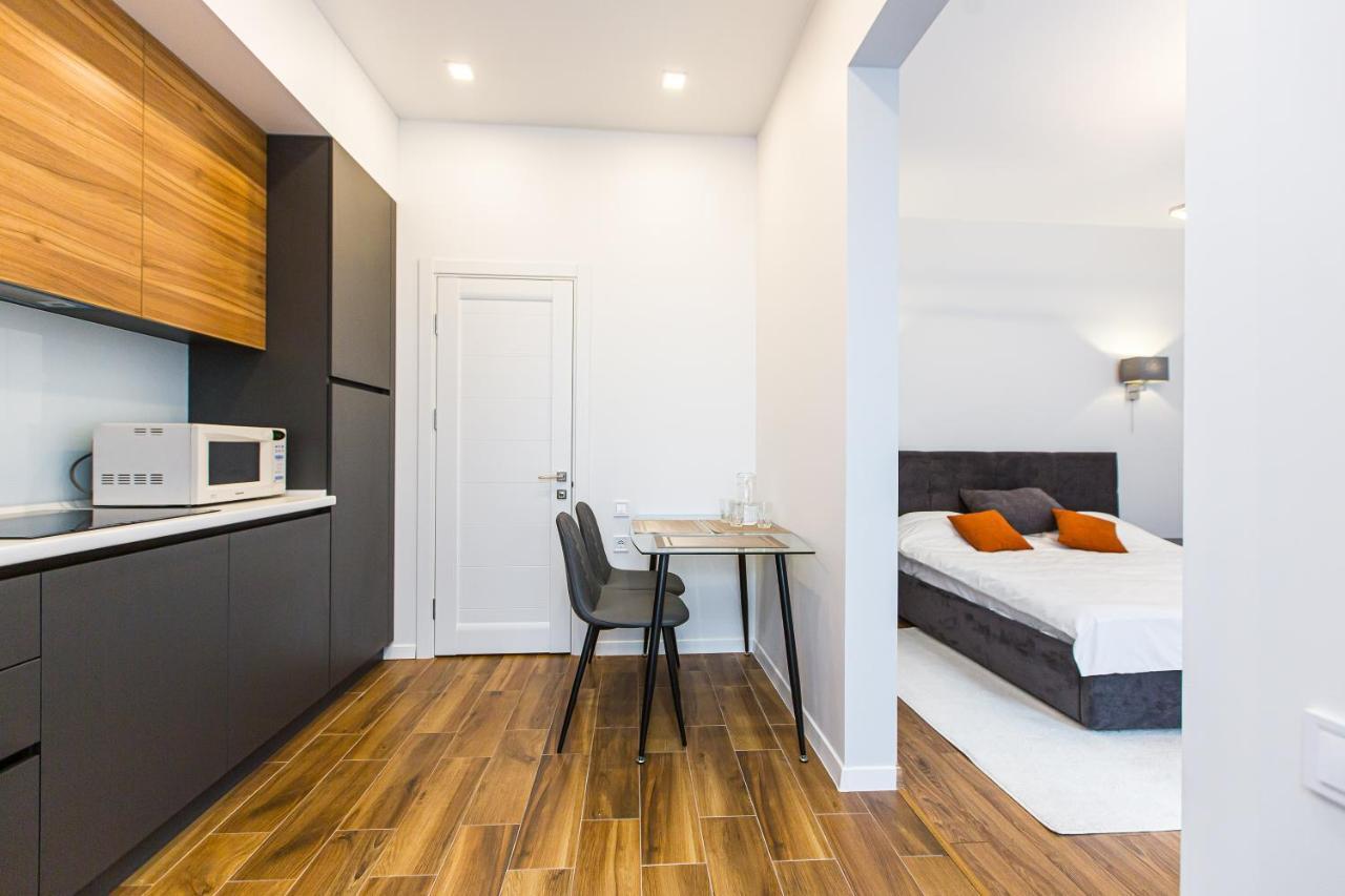 3 Vodna Apartment Lviv Bagian luar foto