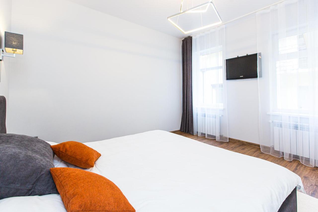 3 Vodna Apartment Lviv Bagian luar foto
