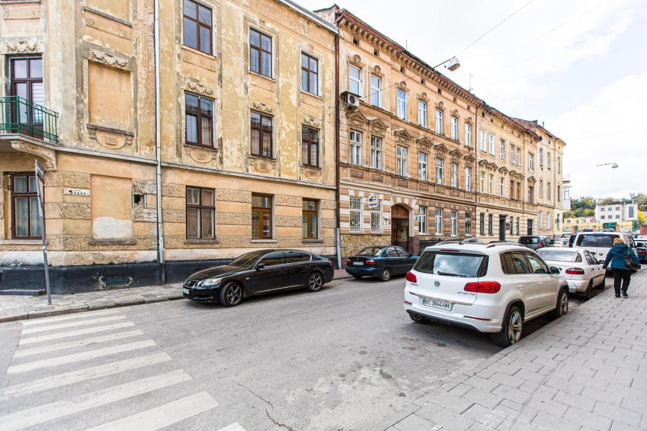 3 Vodna Apartment Lviv Bagian luar foto