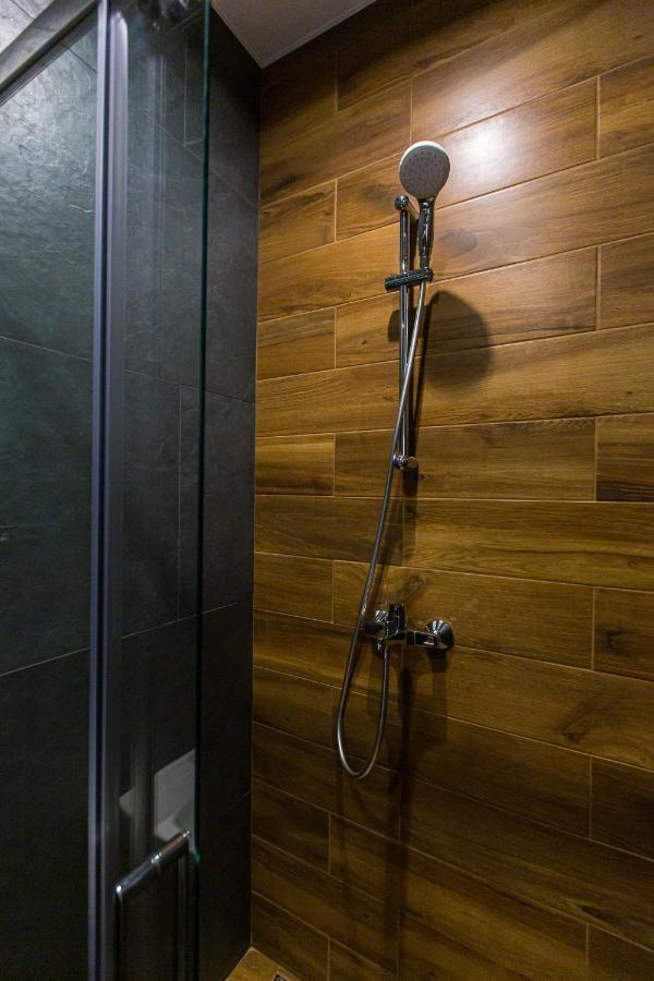 3 Vodna Apartment Lviv Bagian luar foto