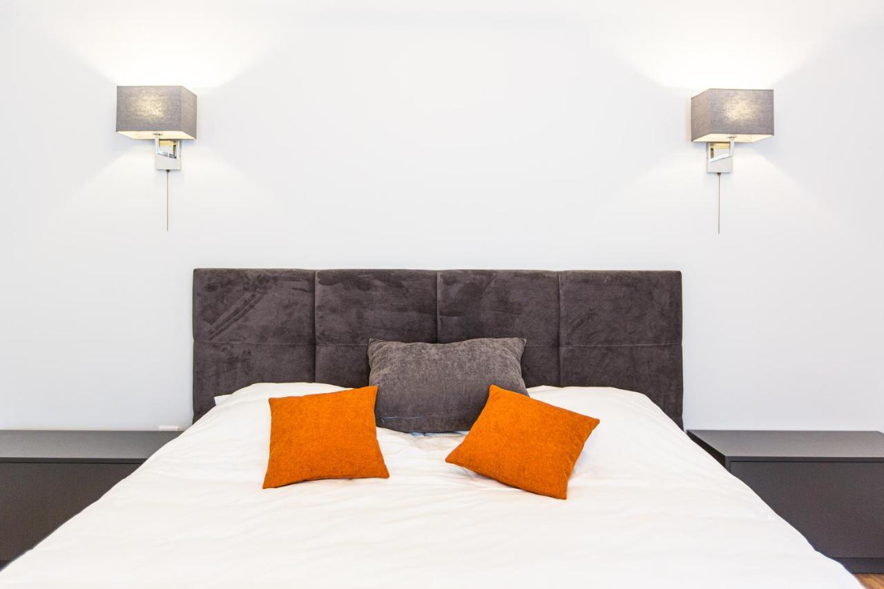 3 Vodna Apartment Lviv Bagian luar foto