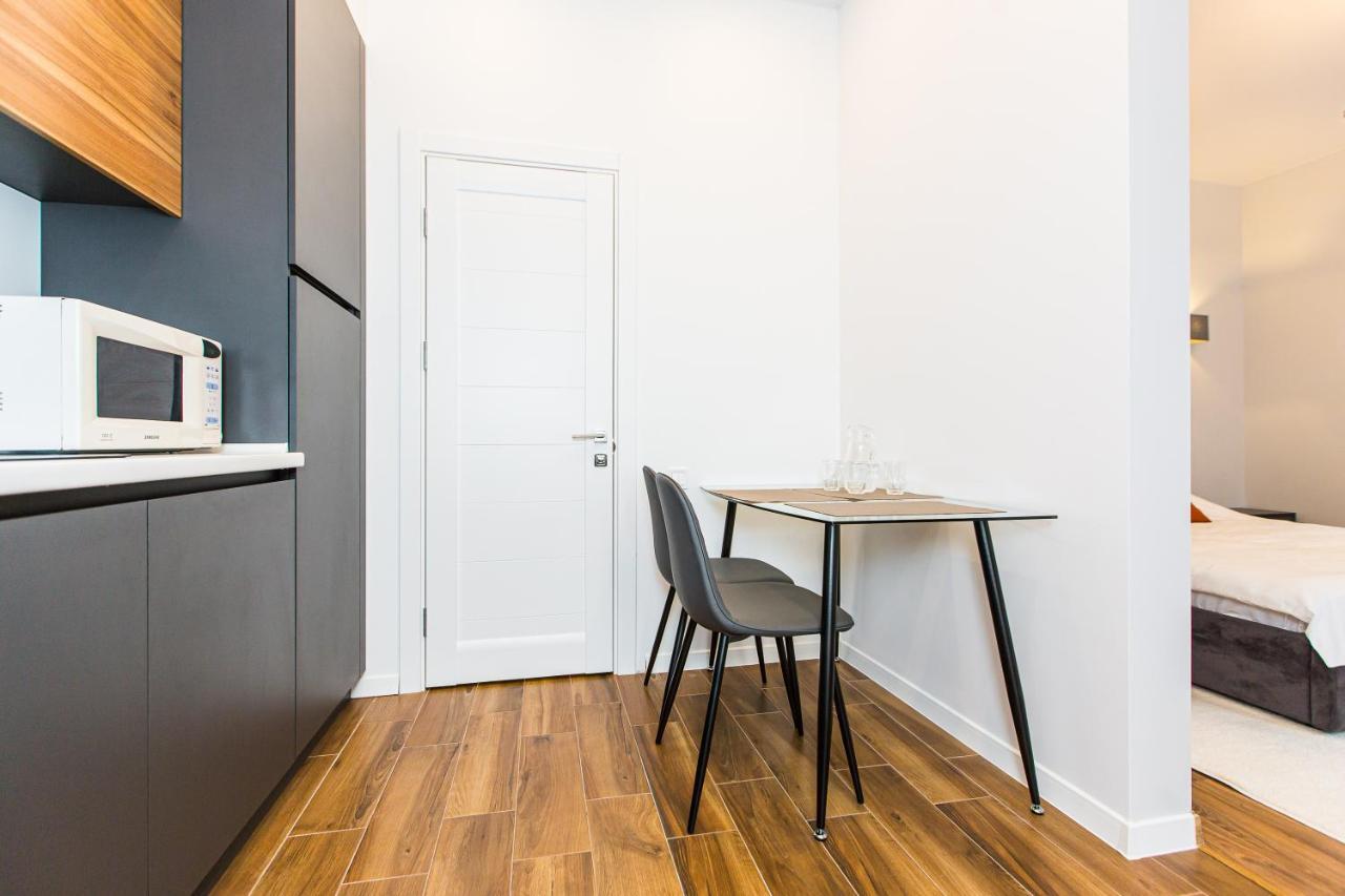 3 Vodna Apartment Lviv Bagian luar foto