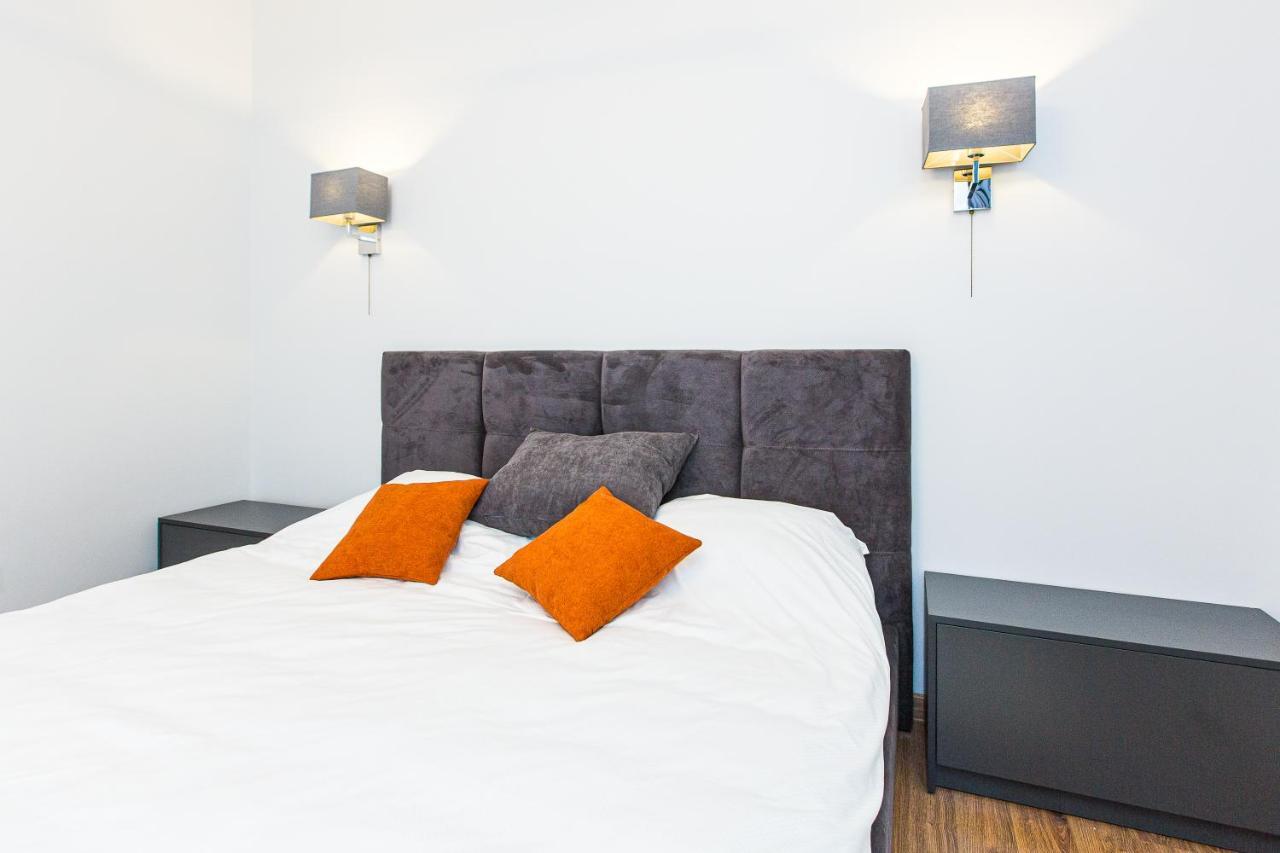 3 Vodna Apartment Lviv Bagian luar foto